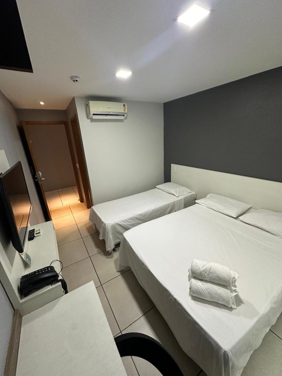 Rota 232 Hotel การัวรู ภายนอก รูปภาพ