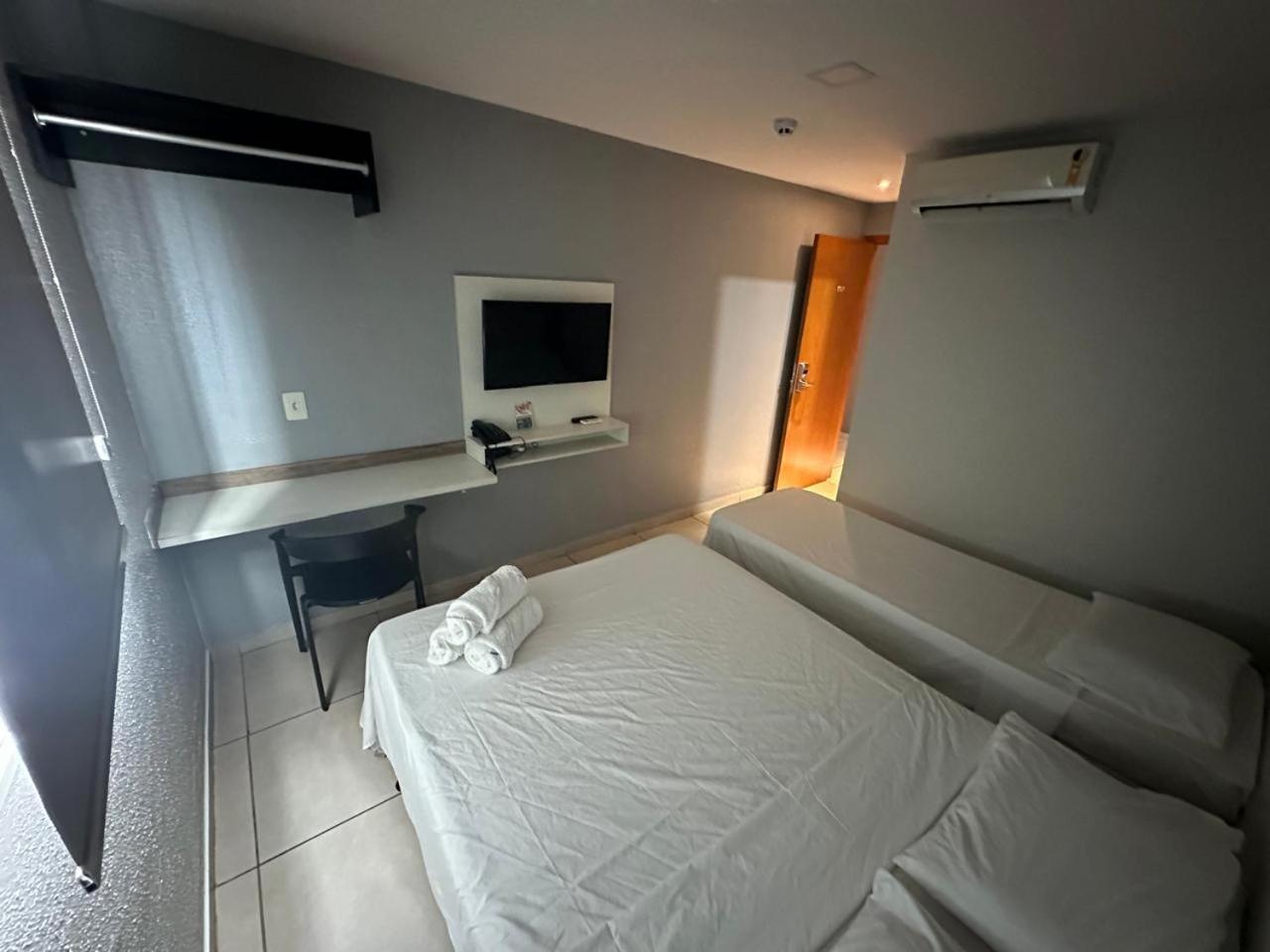 Rota 232 Hotel การัวรู ภายนอก รูปภาพ