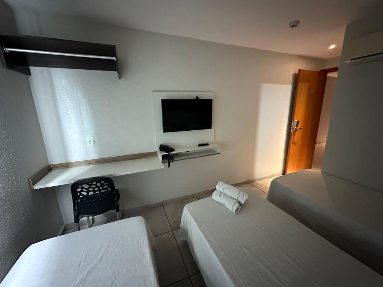 Rota 232 Hotel การัวรู ภายนอก รูปภาพ